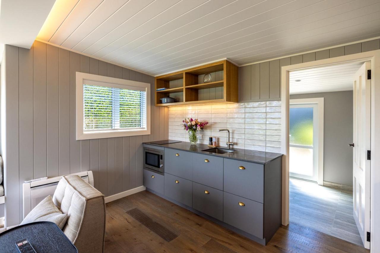 Smiths Cottage - Stay Waiheke Oneroa Exteriör bild